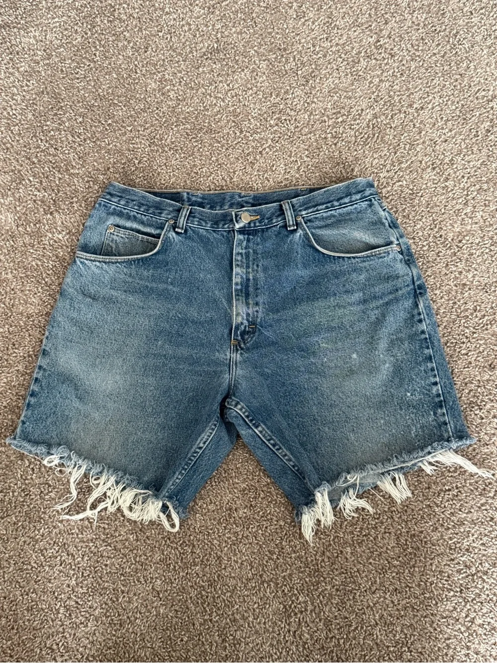 Wrangler DIY 36 Distressed Denim Cutoff Jorts Raw Hem Vintage Wash Shorts